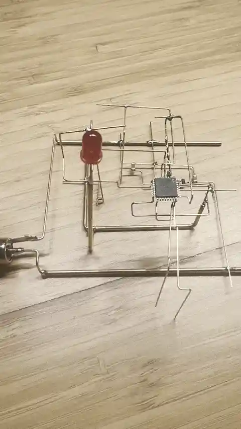 Animation of the LED blinking out 00:01 in morse code